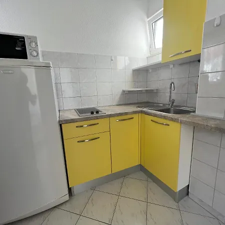 Jurisic Apartment *