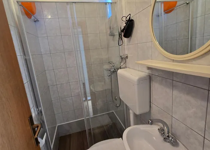 Jurisic Daire Baška Voda