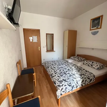 Appartamento Jurisic Baška Voda